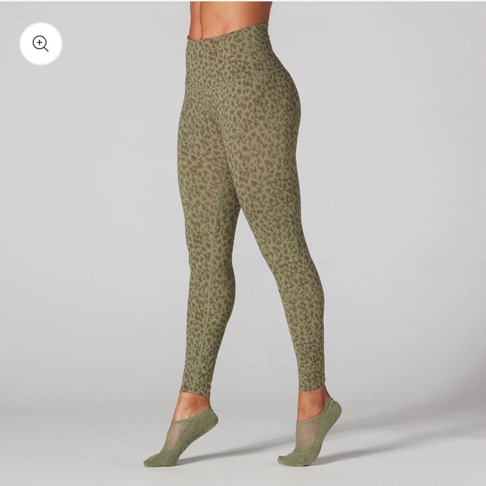 Leopard Print High-Waisted Leggings - Olive Green